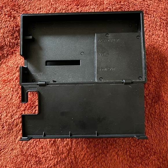 Nintendo Switch - Picture 3 of 4